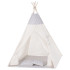 Dětský týpý stan vhodný do pokojíčků i na zahradu. Luxusní provedení s okénkem a roletkou, komfortní podložkou a dvěmi polštáři. Teepee stan je útulné místo, které dětem poskytne parádní úkryt a potřebné soukromí. Navíc skvěle vypadá! Rozměry stanu jsou 160x120x100 cm. 