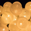 LED světelný řetěz Bavlněné koule 6cm - 6m, 30LED, 3xAA, teplá bílá